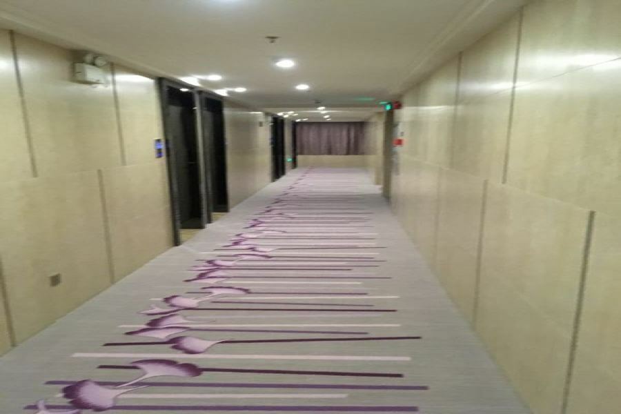 Lavande Hotel Guangzhou Shibi Metro Station מראה חיצוני תמונה